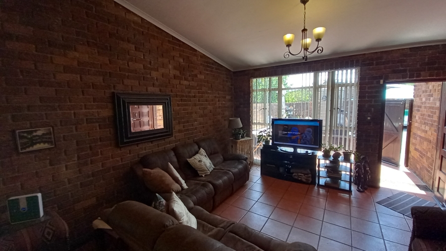 2 Bedroom Property for Sale in Secunda Mpumalanga