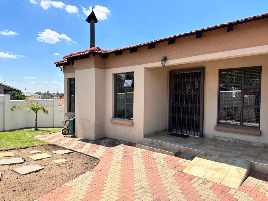 4 Bedroom Property for Sale in Model Park Mpumalanga