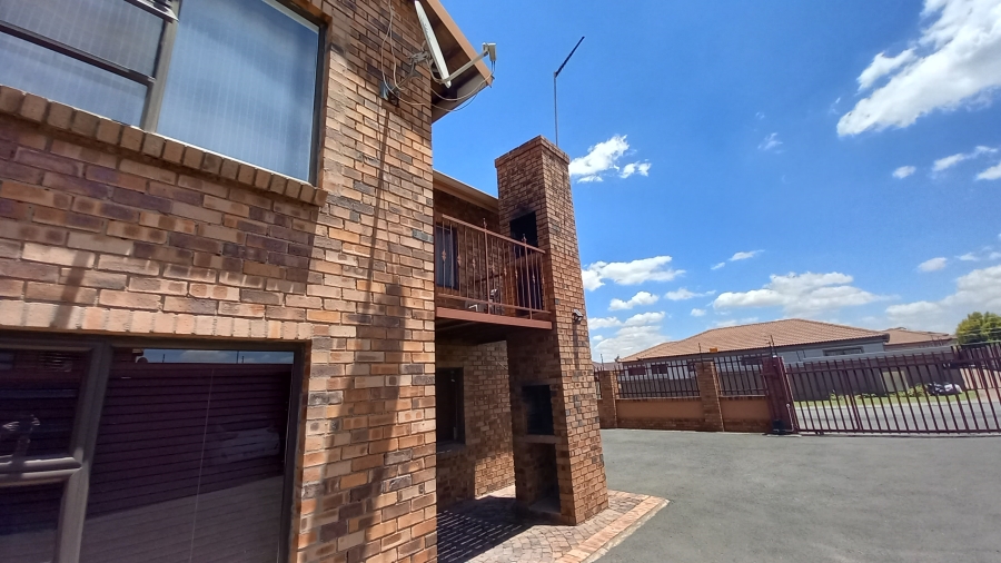 2 Bedroom Property for Sale in Secunda Mpumalanga