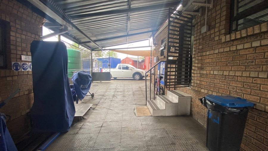 To Let commercial Property for Rent in Die Heuwel Ext 2 Mpumalanga