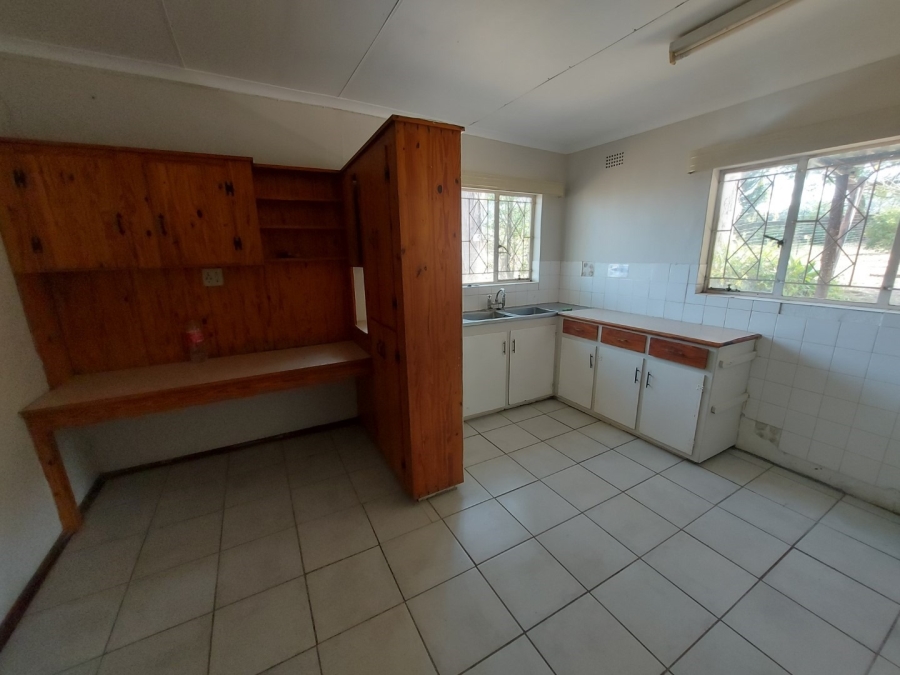 To Let 2 Bedroom Property for Rent in White River Mpumalanga