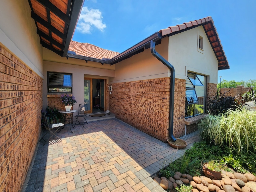 3 Bedroom Property for Sale in Bateleur Estate Mpumalanga