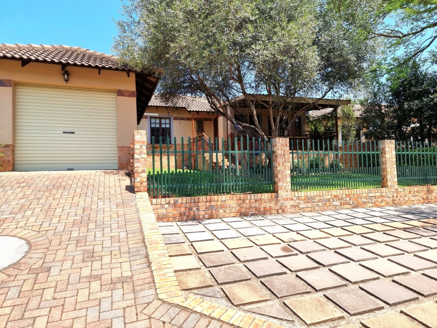 3 Bedroom Property for Sale in West Acres Ext 47 Mpumalanga