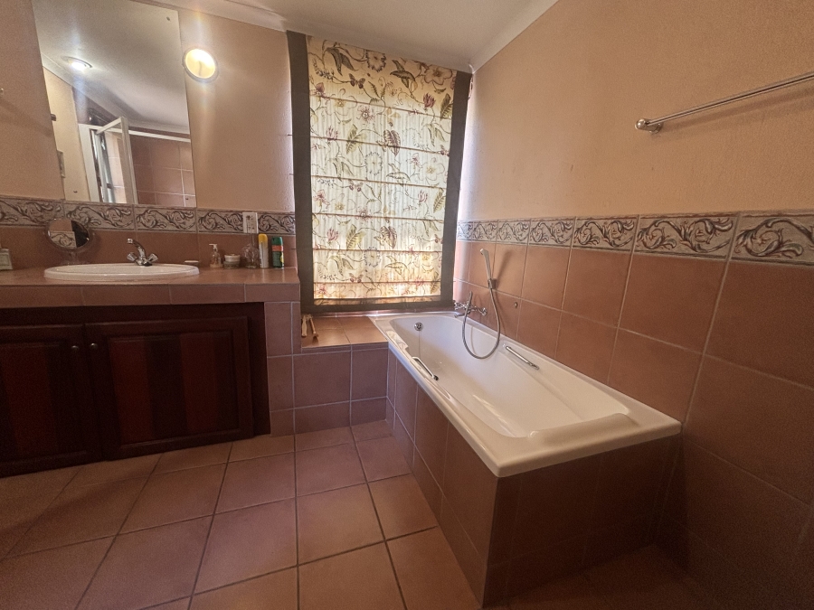 3 Bedroom Property for Sale in Presidentsrus Mpumalanga