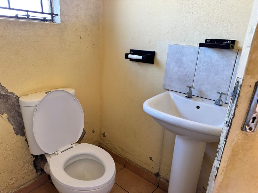 To Let 3 Bedroom Property for Rent in Kamagugu Mpumalanga