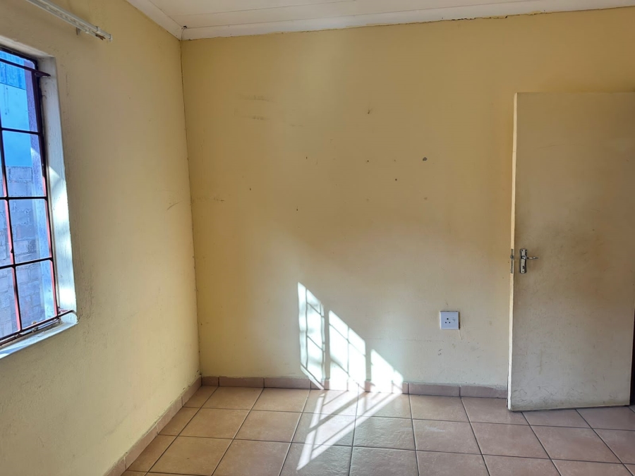 To Let 3 Bedroom Property for Rent in Kamagugu Mpumalanga