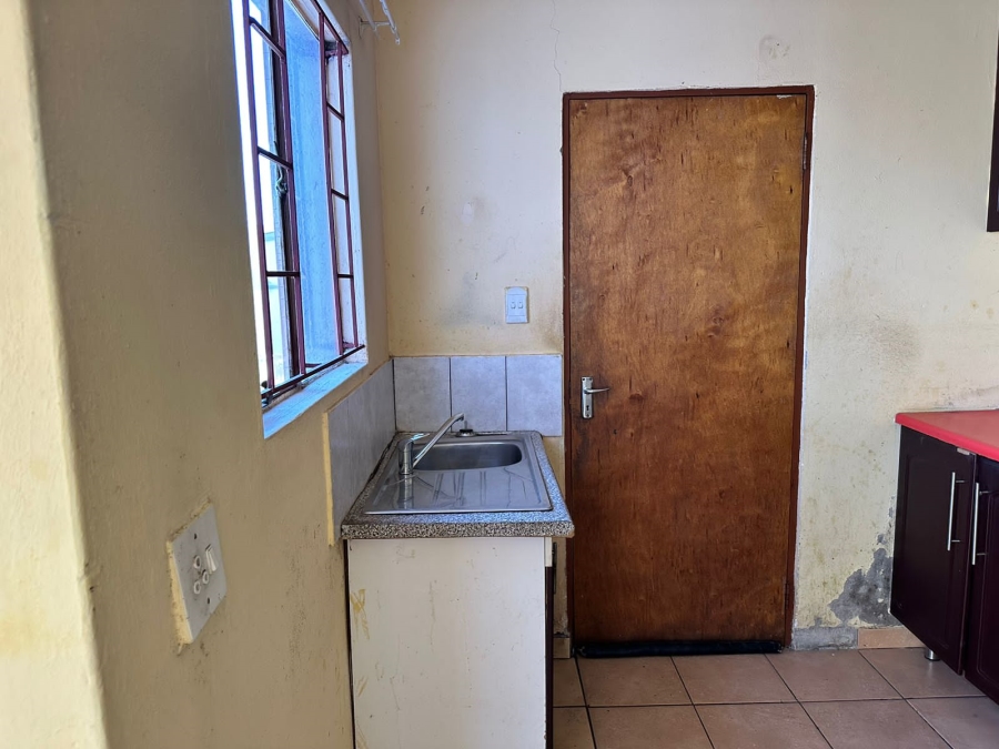 To Let 3 Bedroom Property for Rent in Kamagugu Mpumalanga