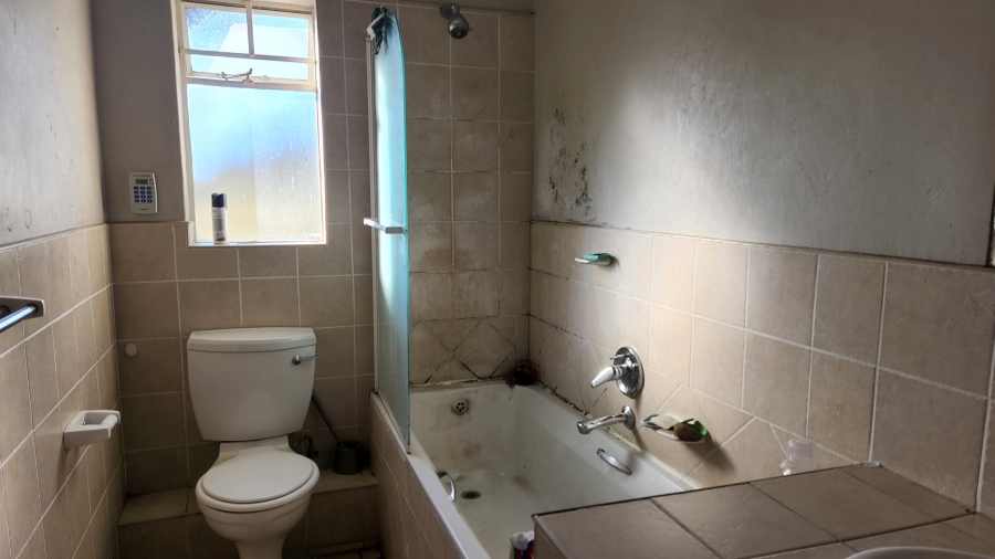 1 Bedroom Property for Sale in Sonheuwel Mpumalanga