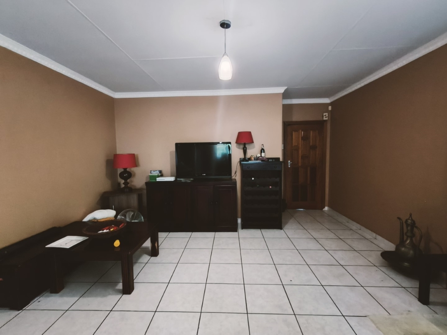 To Let 3 Bedroom Property for Rent in West Acres Mpumalanga