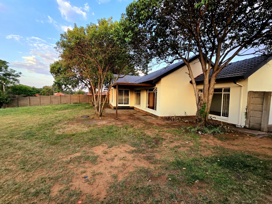 3 Bedroom Property for Sale in Die Heuwel Ext 1 Mpumalanga