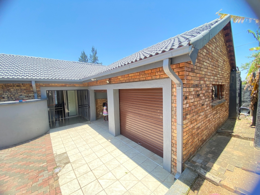 4 Bedroom Property for Sale in Kingsview Ext 3 Mpumalanga