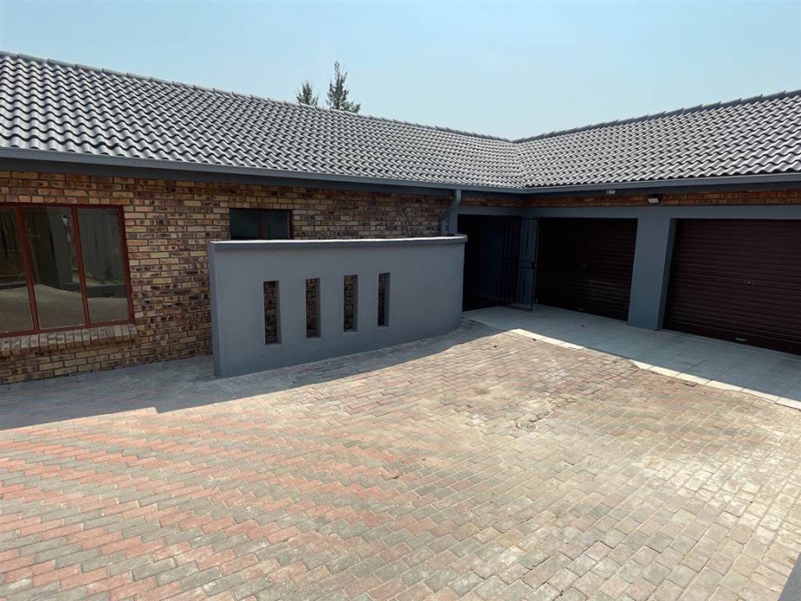 4 Bedroom Property for Sale in Kingsview Ext 3 Mpumalanga