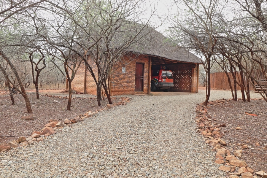 5 Bedroom Property for Sale in Marloth Park Mpumalanga