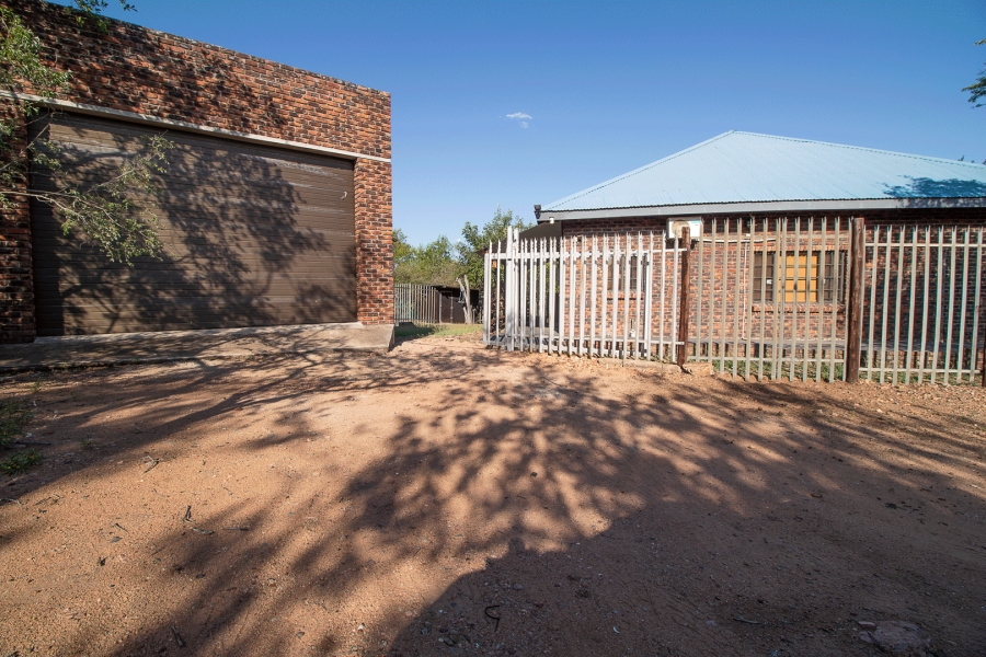 2 Bedroom Property for Sale in Marloth Park Mpumalanga