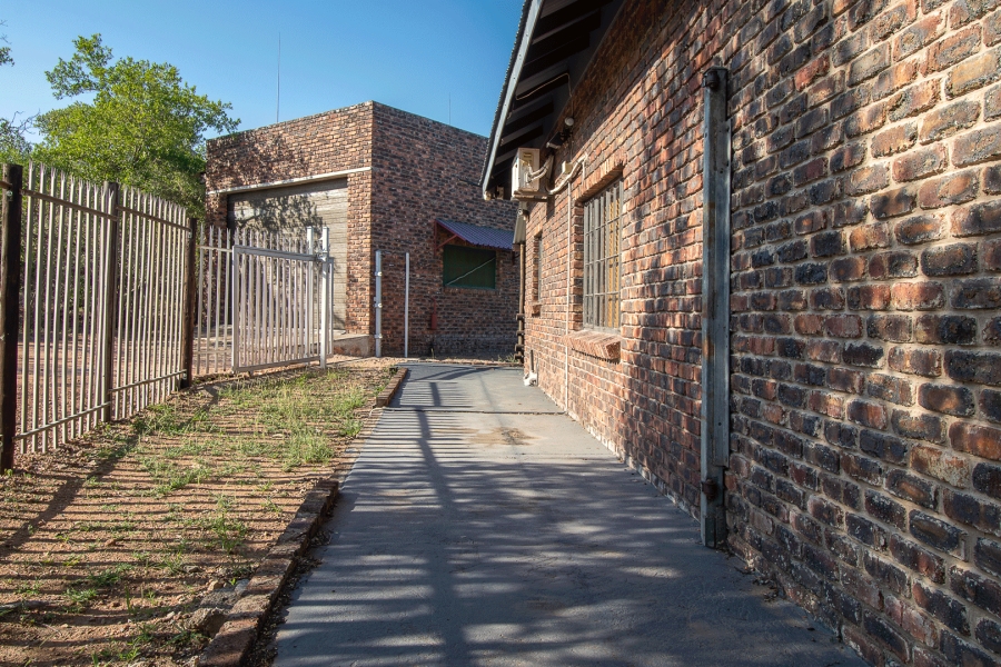 2 Bedroom Property for Sale in Marloth Park Mpumalanga