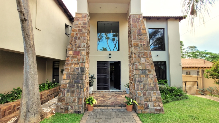 6 Bedroom Property for Sale in Stonehenge Ext 1 Mpumalanga