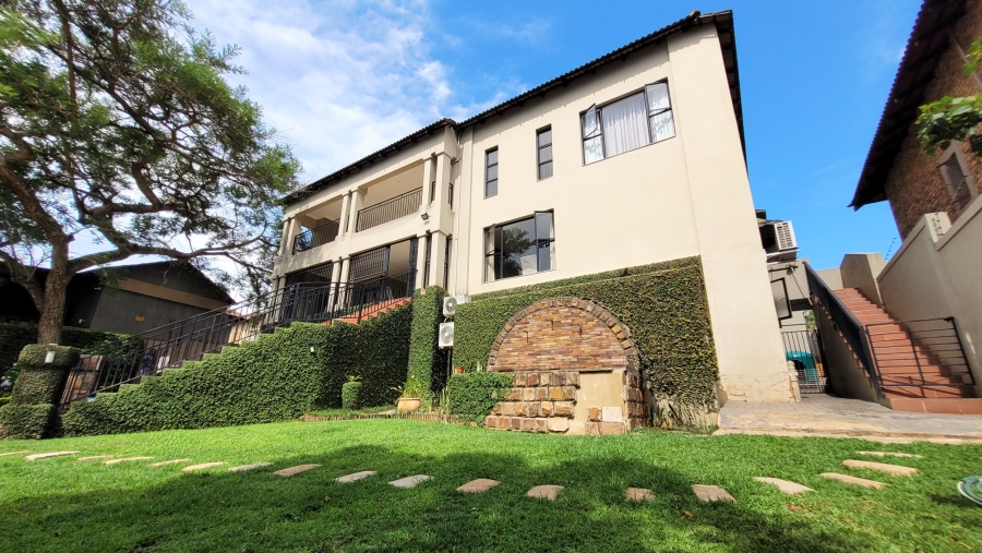 6 Bedroom Property for Sale in Stonehenge Ext 1 Mpumalanga