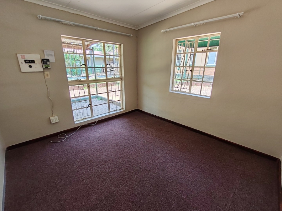 To Let 2 Bedroom Property for Rent in Nelspruit Ext 2 Mpumalanga