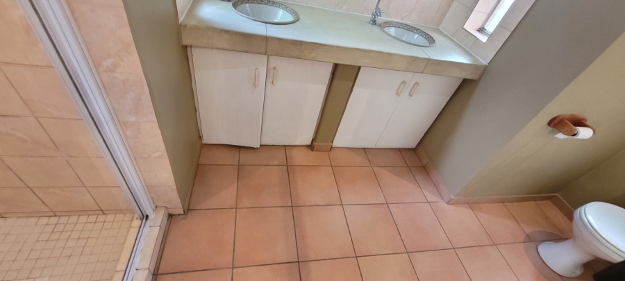 To Let 3 Bedroom Property for Rent in West Acres Mpumalanga