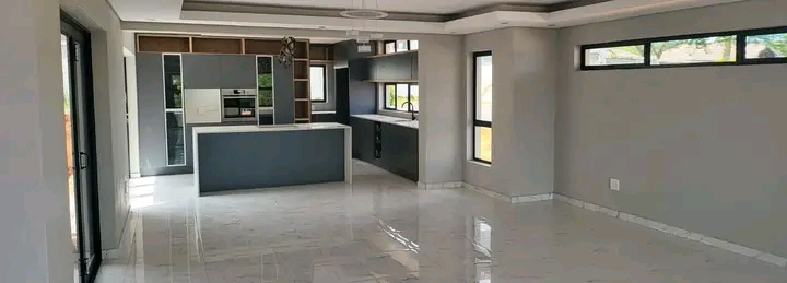 5 Bedroom Property for Sale in Elawini Lifestyle Estate Mpumalanga