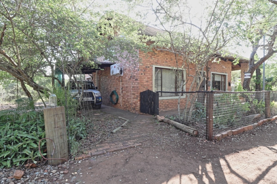 2 Bedroom Property for Sale in Marloth Park Mpumalanga