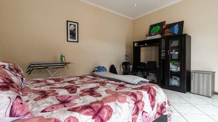 4 Bedroom Property for Sale in Sonheuwel Ext 1 Mpumalanga