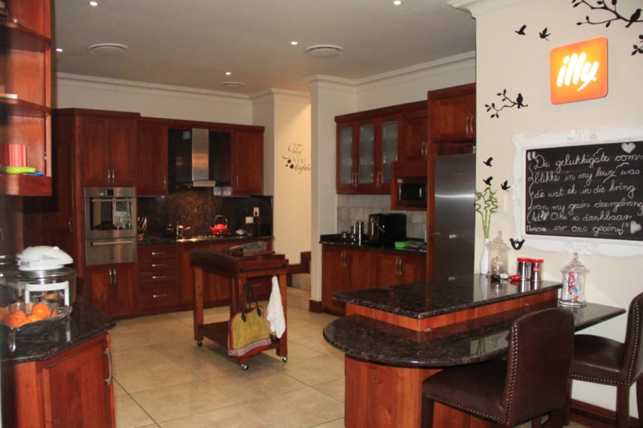 7 Bedroom Property for Sale in Uitsig Landgoed Estate Mpumalanga