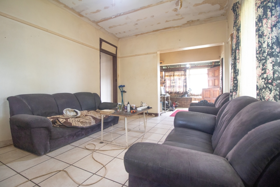 3 Bedroom Property for Sale in Emgwenya Mpumalanga