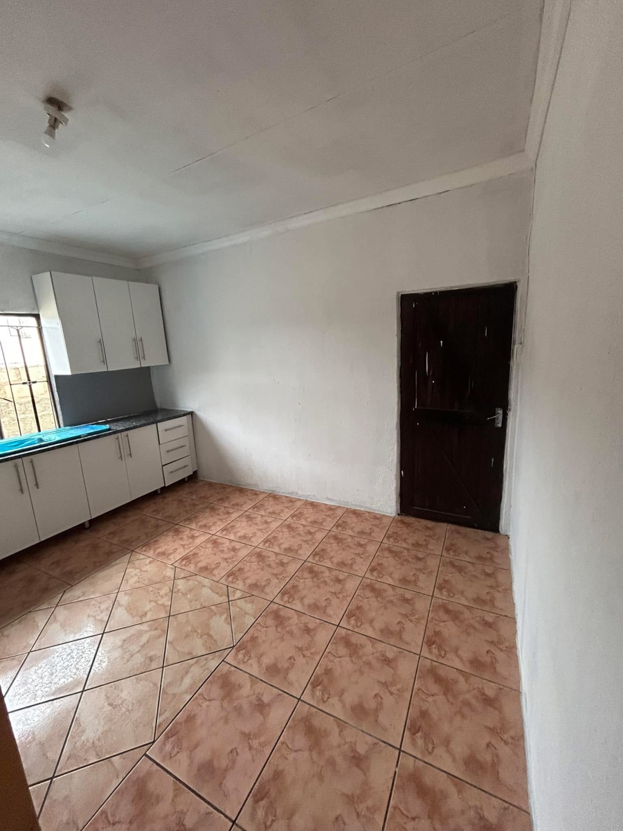 To Let 1 Bedroom Property for Rent in Kanyamazane Mpumalanga