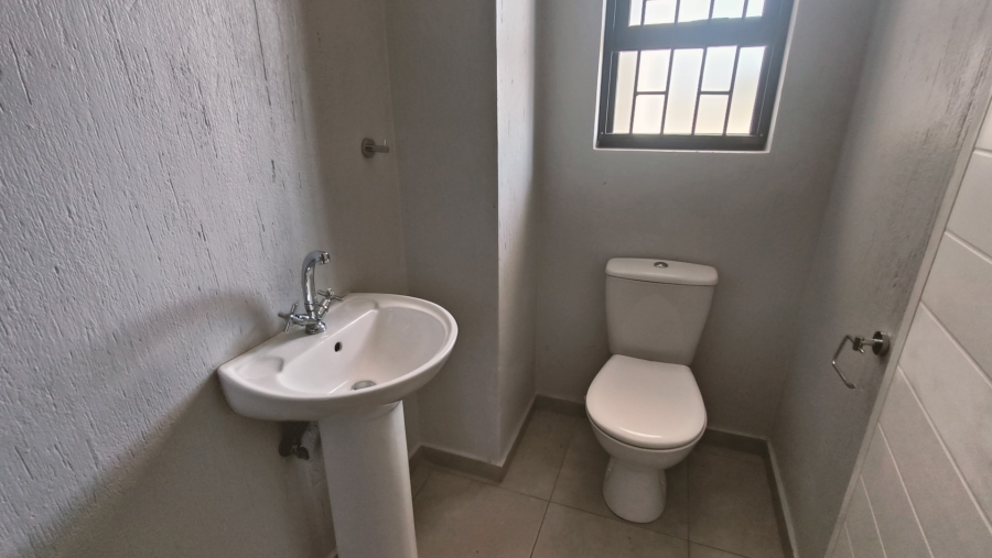 To Let 2 Bedroom Property for Rent in Nelspruit Ext 29 Mpumalanga