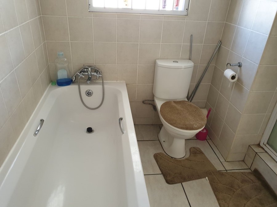 To Let 2 Bedroom Property for Rent in Nelspruit Mpumalanga