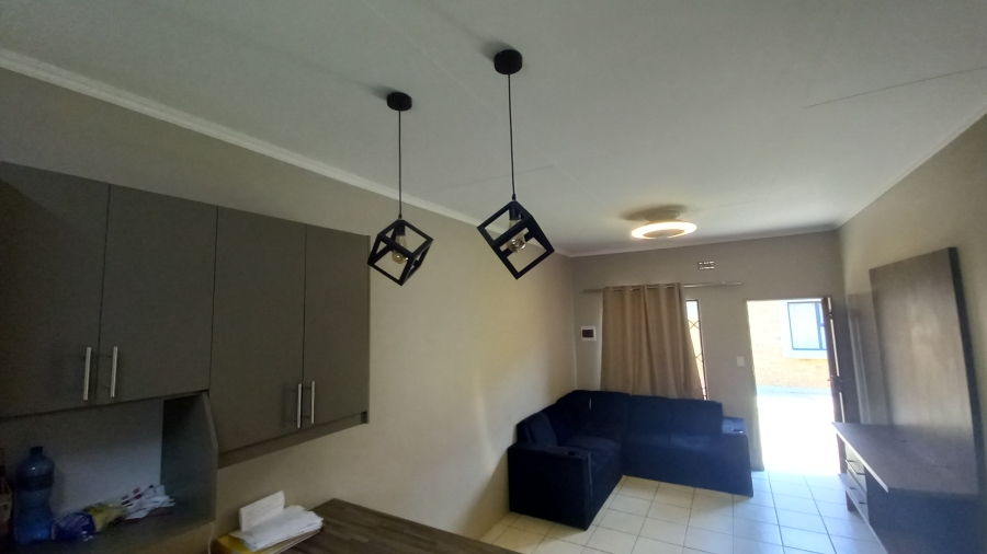 To Let 2 Bedroom Property for Rent in Terra Nova Mpumalanga