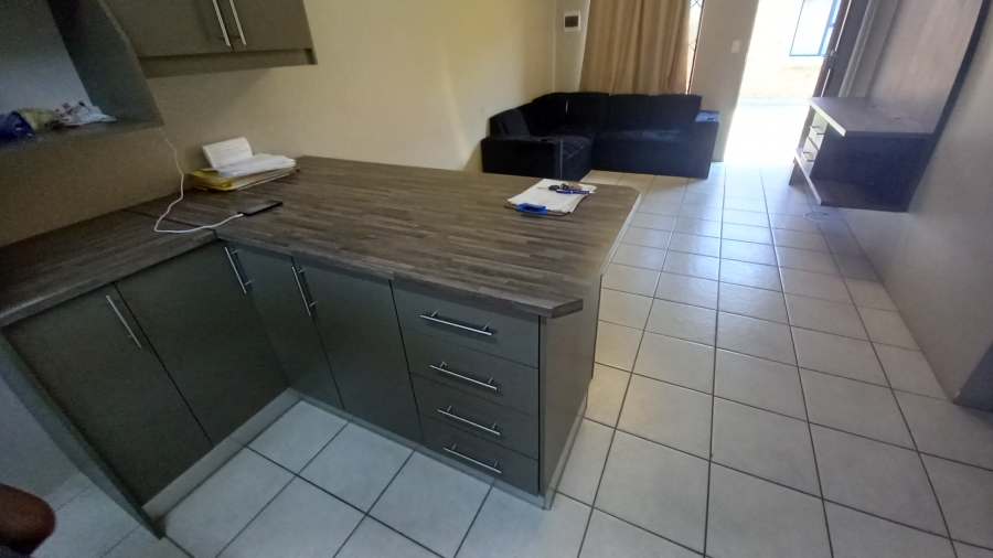 To Let 2 Bedroom Property for Rent in Terra Nova Mpumalanga