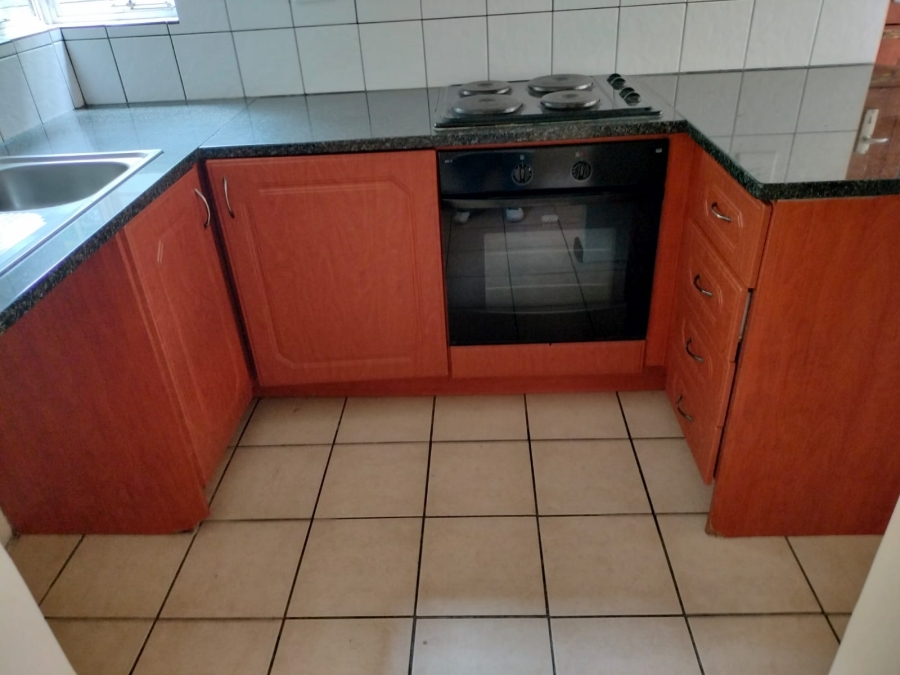 To Let 2 Bedroom Property for Rent in West Acres Mpumalanga