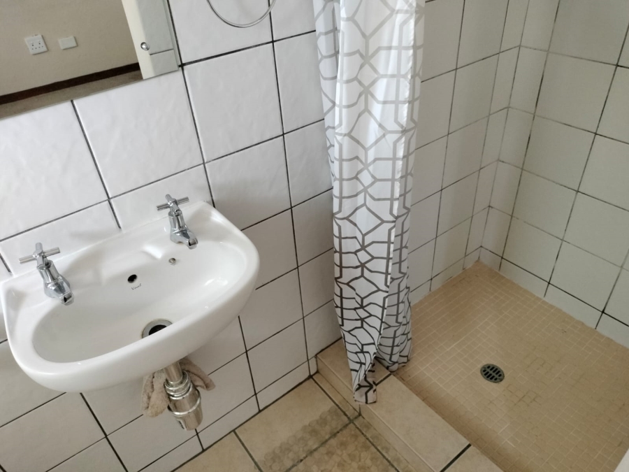 To Let 2 Bedroom Property for Rent in West Acres Mpumalanga