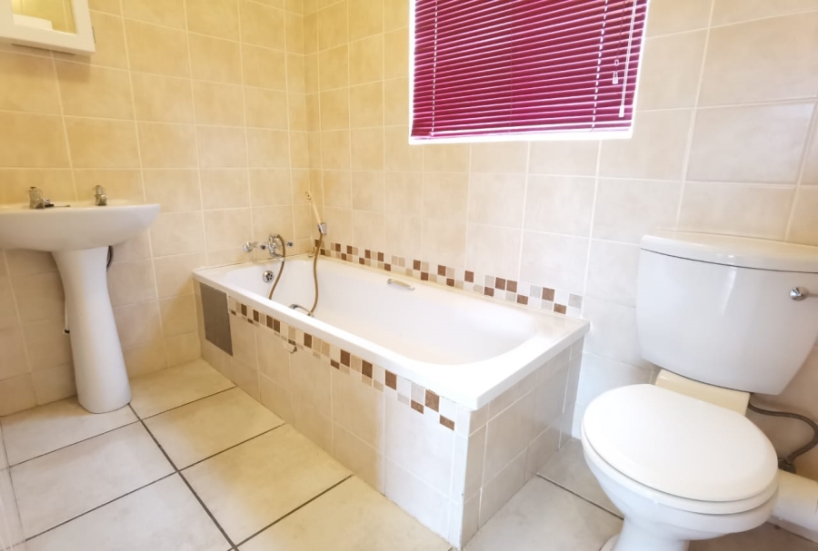 To Let 2 Bedroom Property for Rent in Valencia Park Mpumalanga