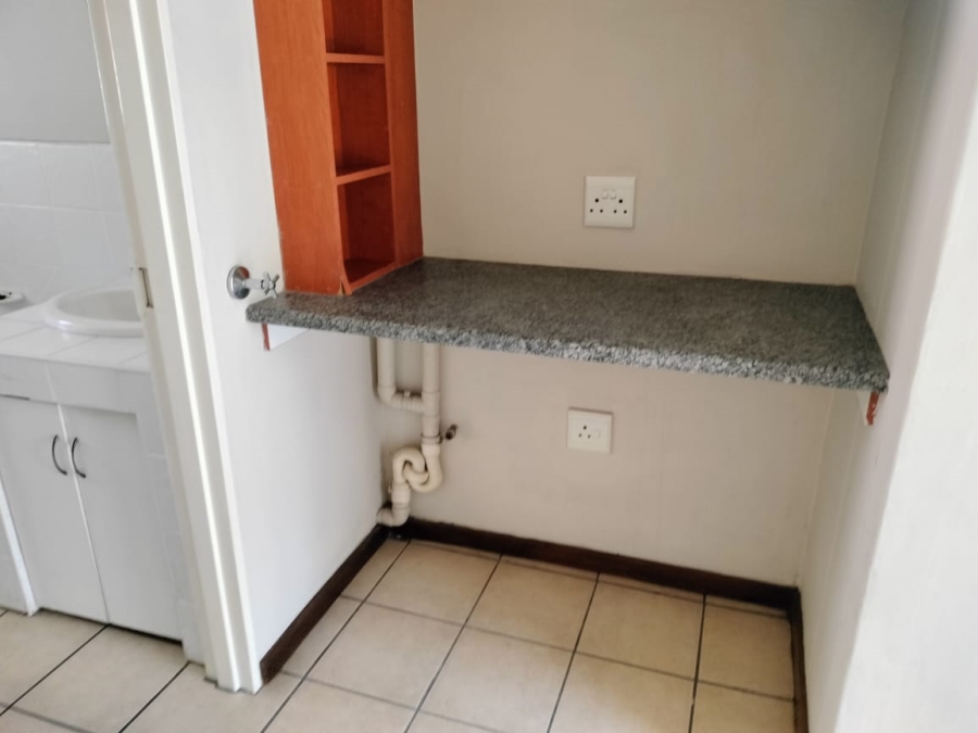 To Let 2 Bedroom Property for Rent in Sonheuwel Mpumalanga