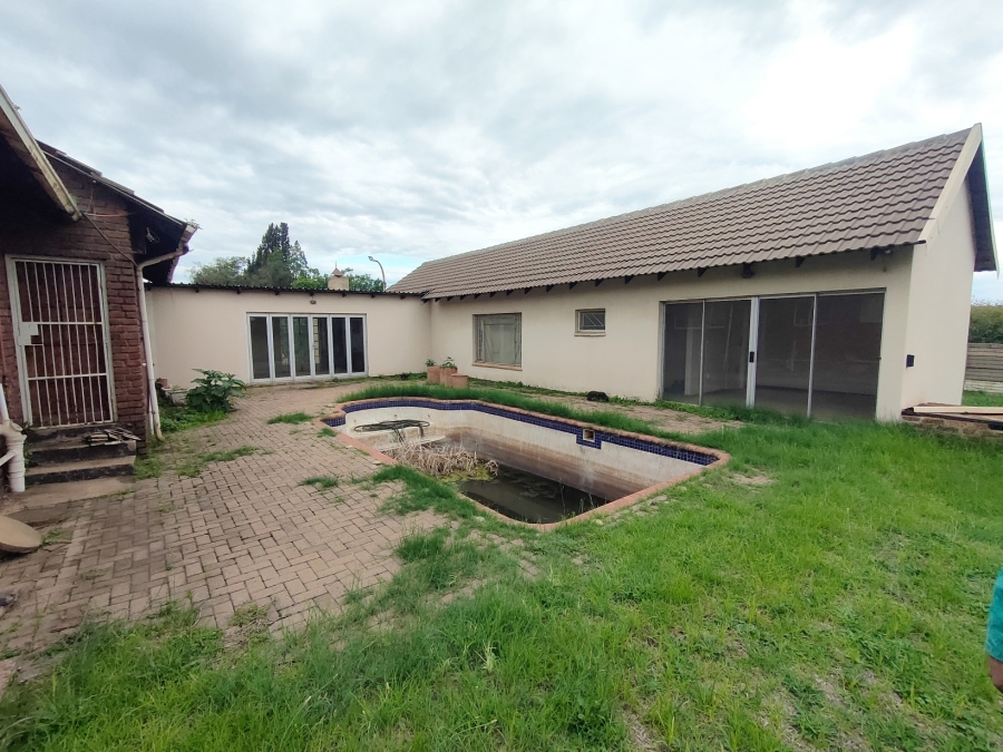 3 Bedroom Property for Sale in Jackaroo Park Mpumalanga