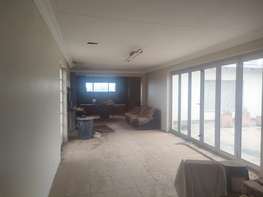 3 Bedroom Property for Sale in Jackaroo Park Mpumalanga