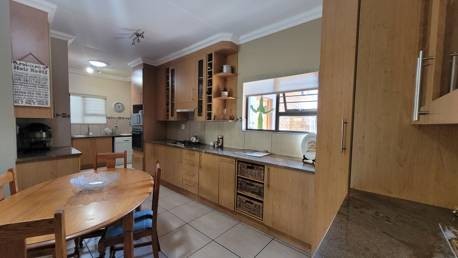 To Let 2 Bedroom Property for Rent in Bateleur Estate Mpumalanga