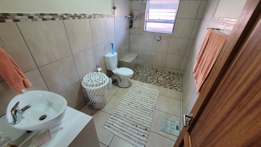 To Let 2 Bedroom Property for Rent in Bateleur Estate Mpumalanga