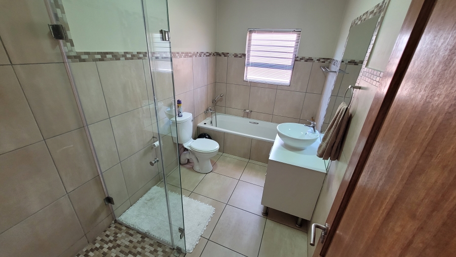 To Let 2 Bedroom Property for Rent in Bateleur Estate Mpumalanga