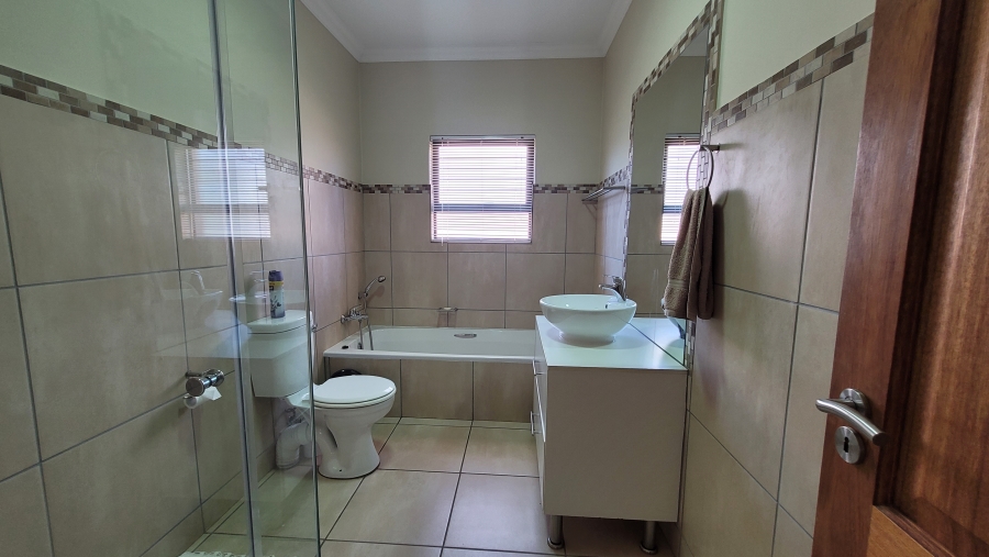 To Let 2 Bedroom Property for Rent in Bateleur Estate Mpumalanga