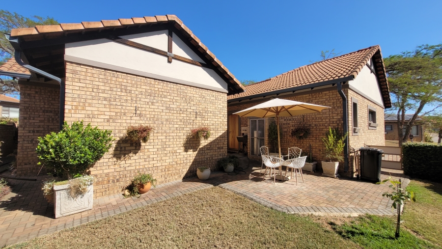 To Let 2 Bedroom Property for Rent in Bateleur Estate Mpumalanga