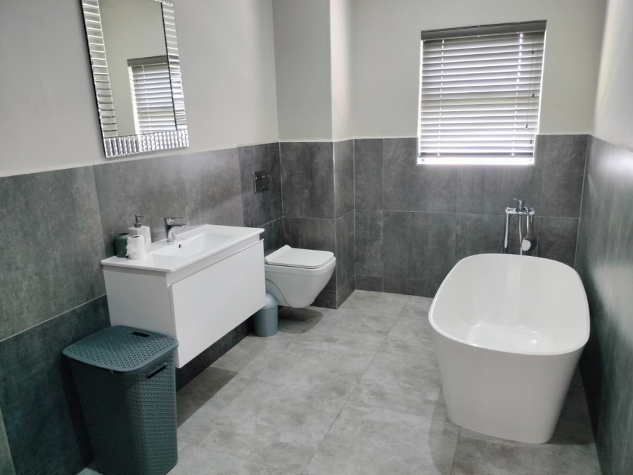 To Let 4 Bedroom Property for Rent in Sonheuwel Mpumalanga