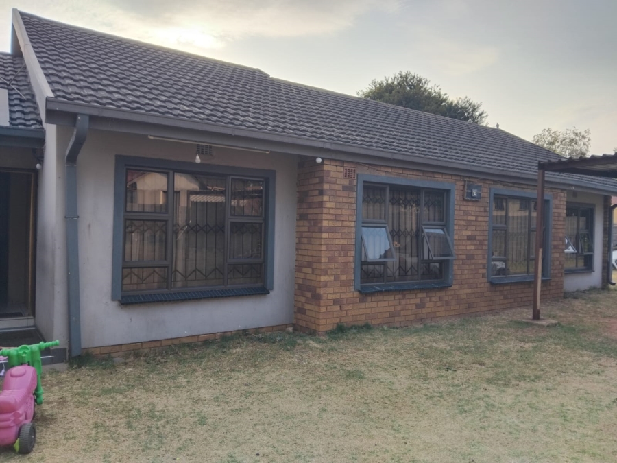 3 Bedroom Property for Sale in Tasbet Park Ext 1 Mpumalanga