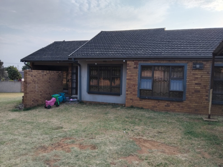 3 Bedroom Property for Sale in Tasbet Park Ext 1 Mpumalanga