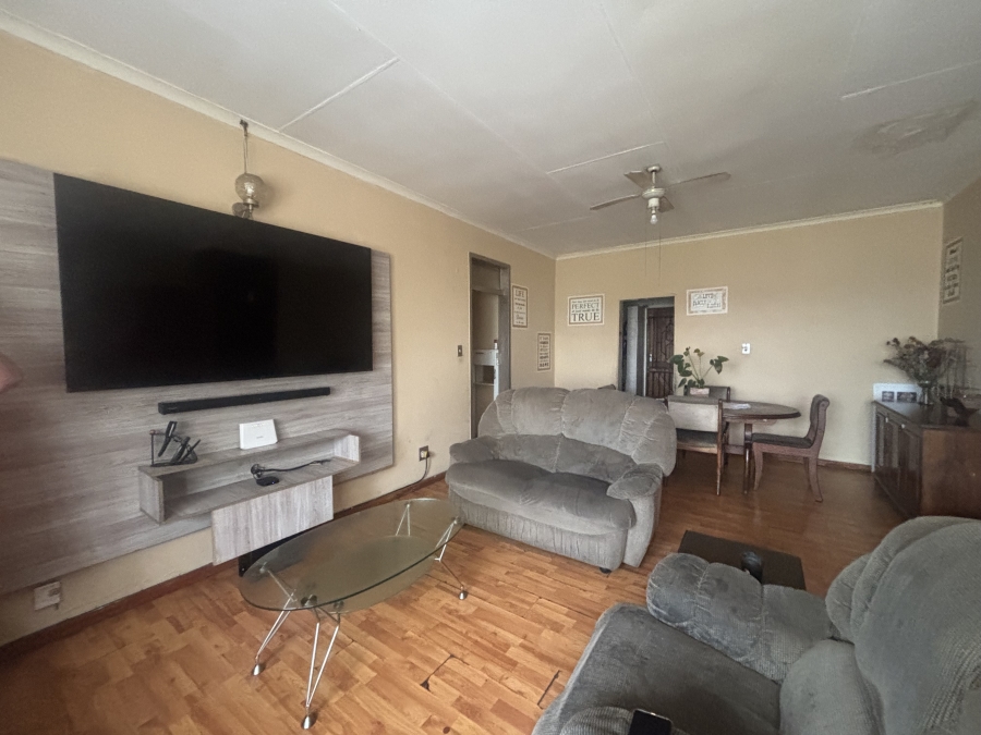 3 Bedroom Property for Sale in Die Heuwel Ext 4 Mpumalanga