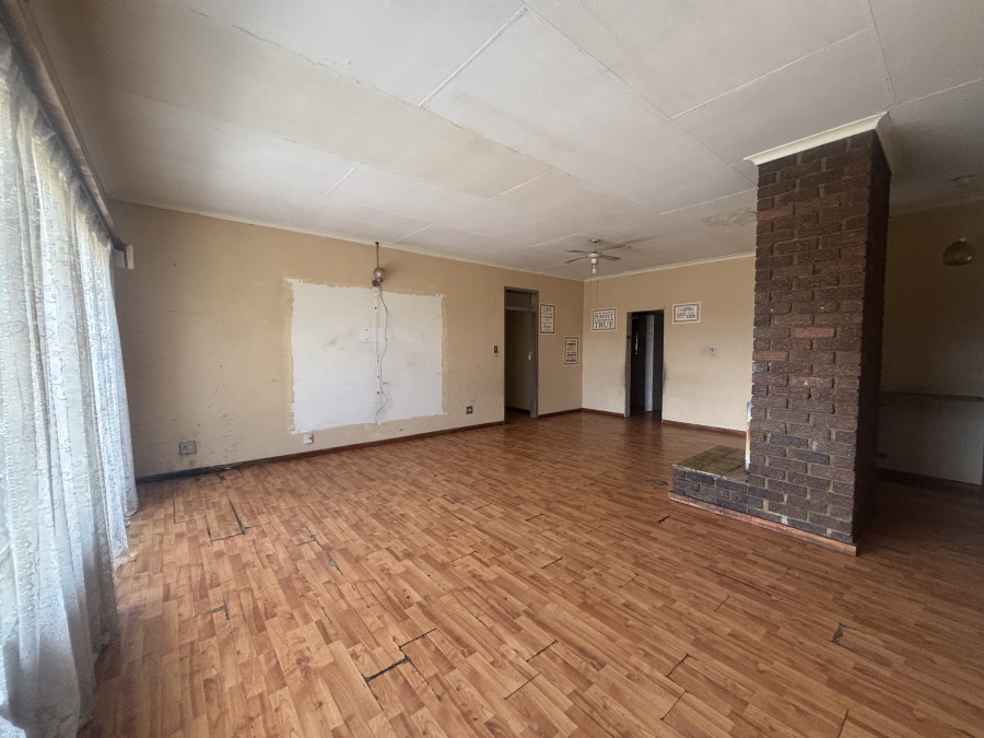 3 Bedroom Property for Sale in Die Heuwel Ext 4 Mpumalanga