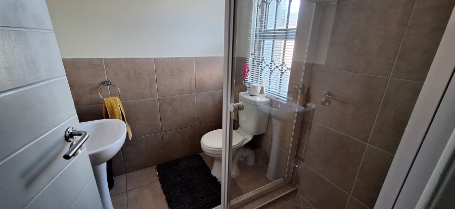 To Let 2 Bedroom Property for Rent in Dixon A H Mpumalanga